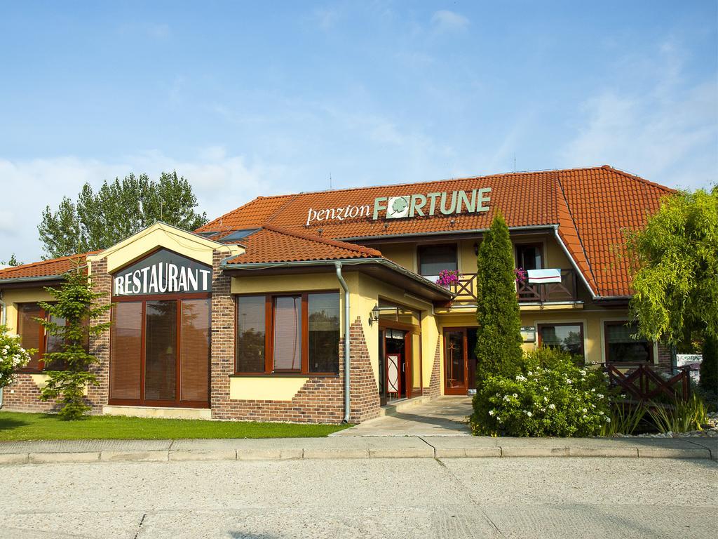 Penzion Fortune Dunajská Streda Eksteriør bilde